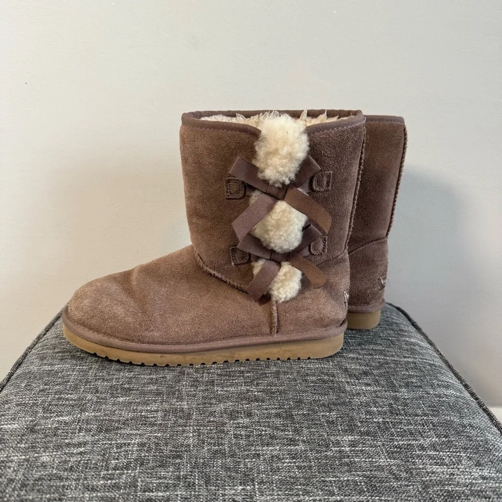 Koolaburra Cozy Winter Boots with Fur Lining, Size 9